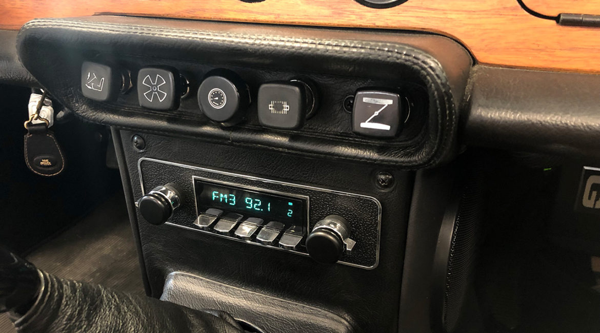 Retro Autoradio für Oldtimer Car & Audio GmbH