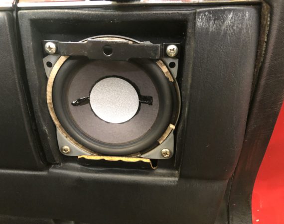 Mercedes SL R107 neue Lautsprecher einbauen