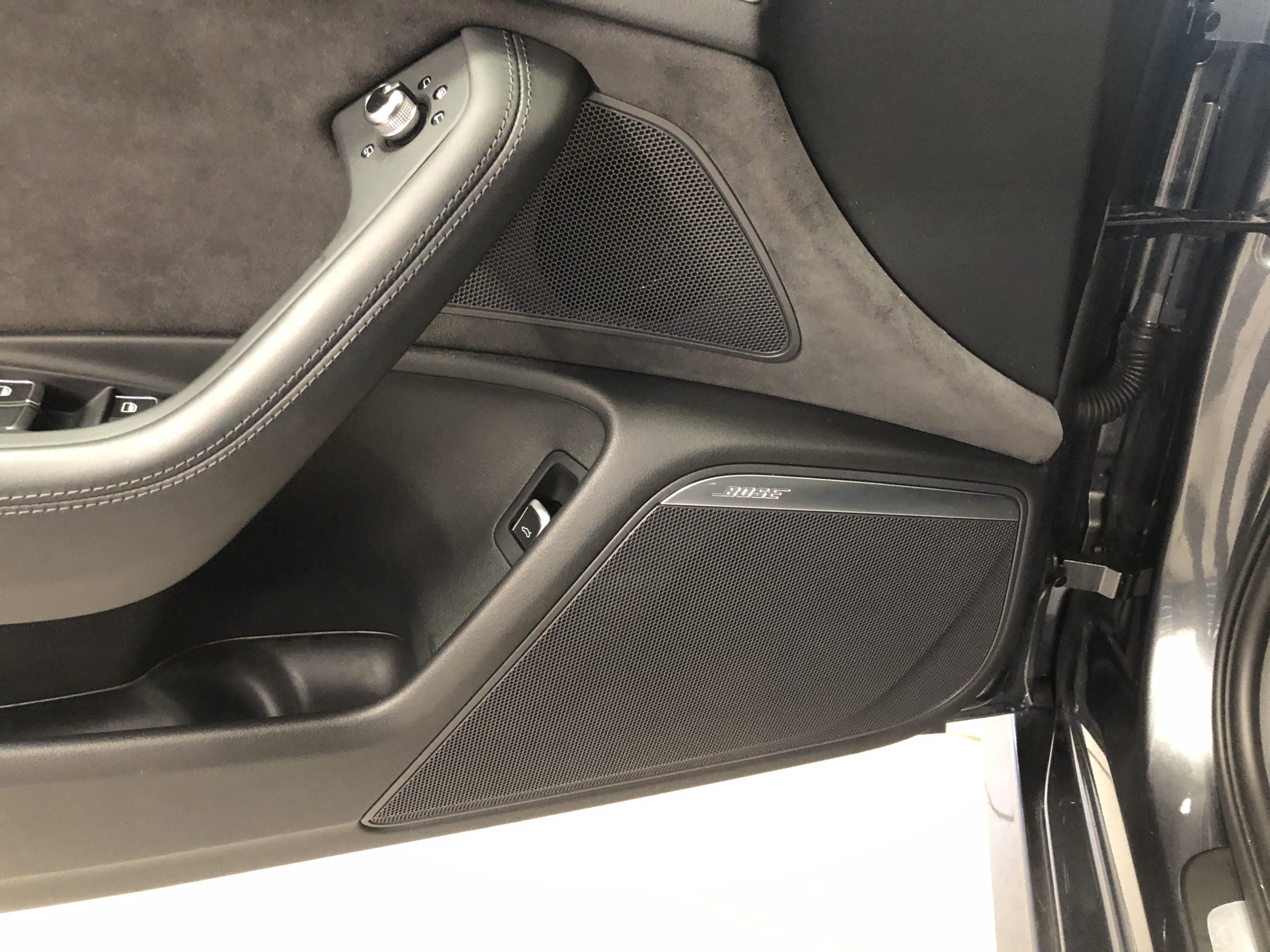 Sound im Audi A6 (4G) nachrüsten mit Subwoofer