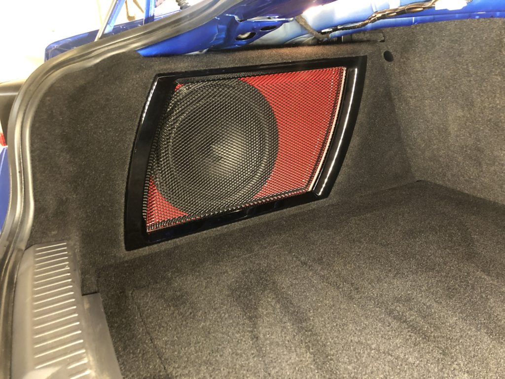 Toyota GT86 Subwoofer einbauen