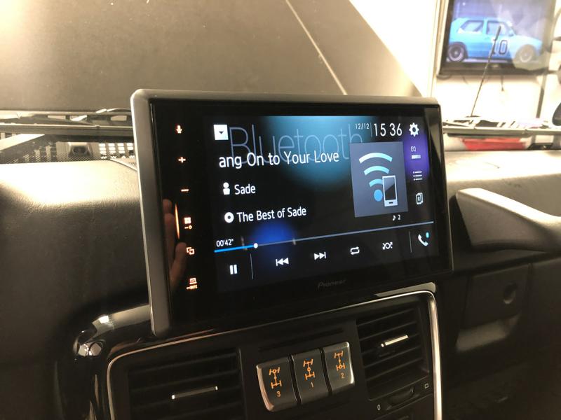Mercedes G-Klasse W463 Navigation und Apple CarPlay nachrüsten