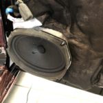 Bentley Flying Spur neue Lautsprecher einbauen