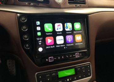Maserati Gran Turismo: neues Autoradio / Navi mit Apple CarPlay